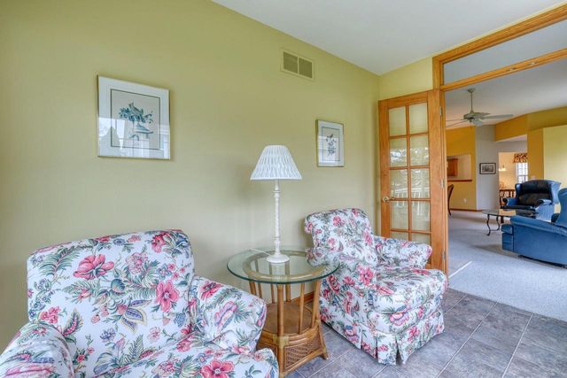 3527 Rapids TRAIL, Waukesha, WI 53189