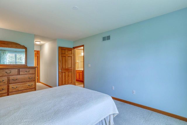 3527 Rapids TRAIL, Waukesha, WI 53189