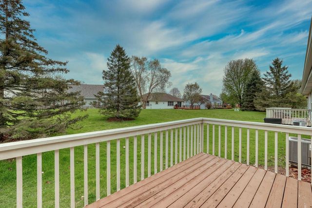 3527 Rapids TRAIL, Waukesha, WI 53189