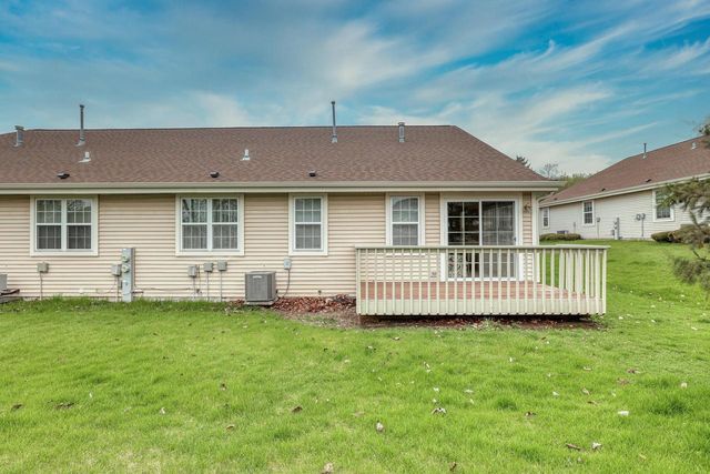 3527 Rapids TRAIL, Waukesha, WI 53189