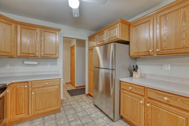 3527 Rapids TRAIL, Waukesha, WI 53189