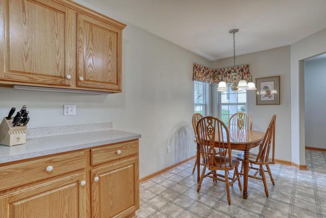 3527 Rapids TRAIL, Waukesha, WI 53189