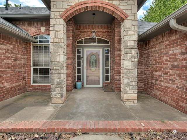 2373 Elm Tree Lane, Blanchard, OK 73010