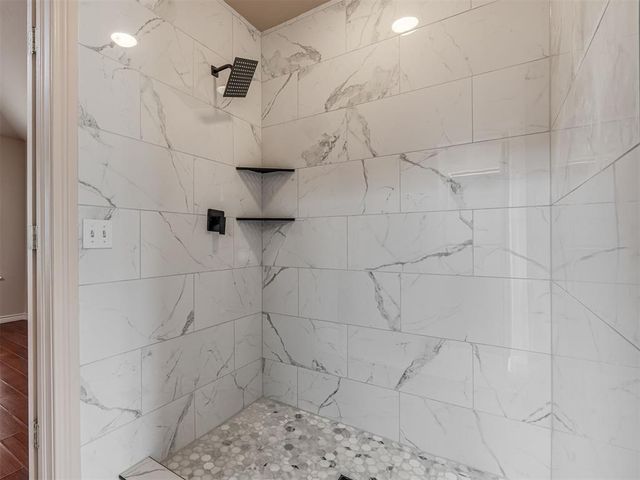 2373 Elm Tree Lane, Blanchard, OK 73010