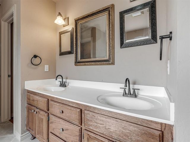 2373 Elm Tree Lane, Blanchard, OK 73010