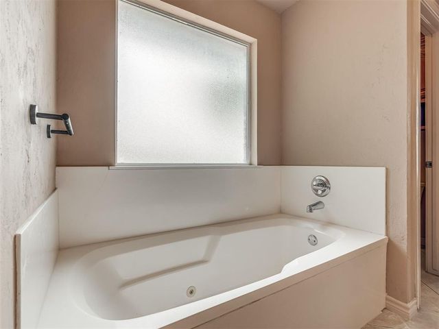 2373 Elm Tree Lane, Blanchard, OK 73010