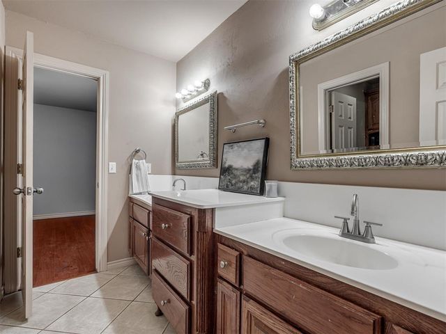 2373 Elm Tree Lane, Blanchard, OK 73010