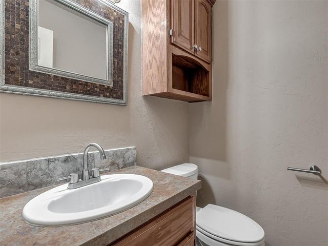 2373 Elm Tree Lane, Blanchard, OK 73010