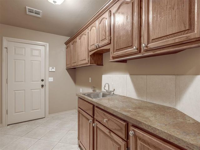 2373 Elm Tree Lane, Blanchard, OK 73010