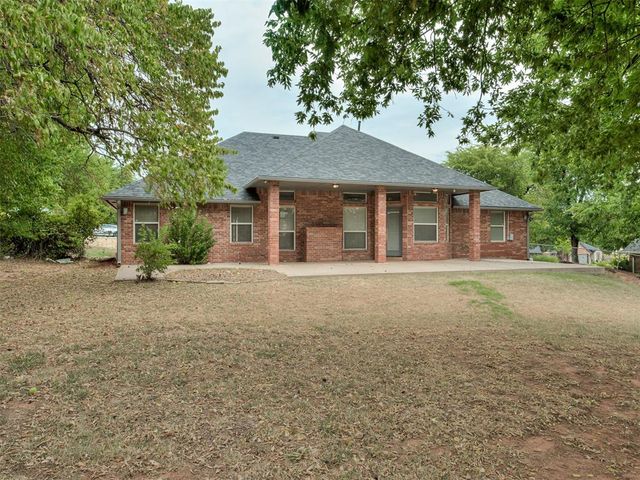 2373 Elm Tree Lane, Blanchard, OK 73010