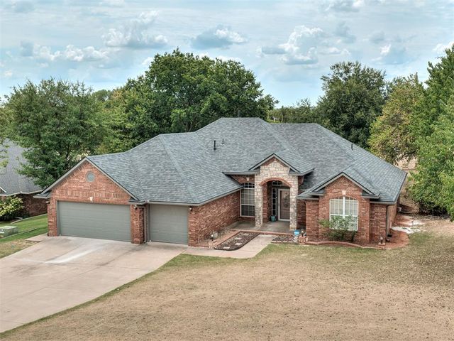 2373 Elm Tree Lane, Blanchard, OK 73010