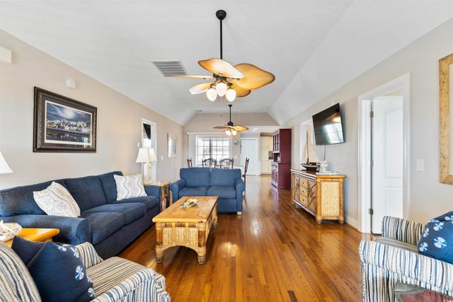 328 45th Ave. N, North Myrtle Beach, SC 29582