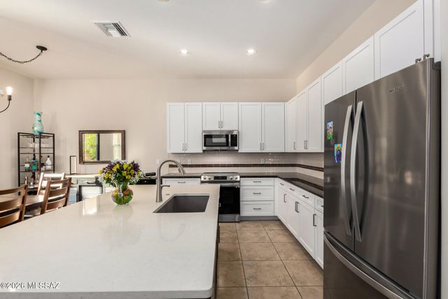 212 E Croydon Park Road, Tucson, AZ 85704