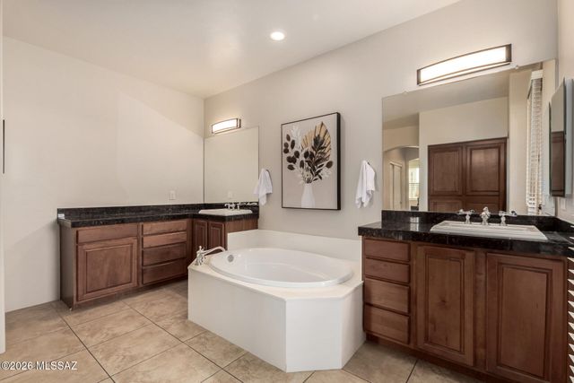 212 E Croydon Park Road, Tucson, AZ 85704