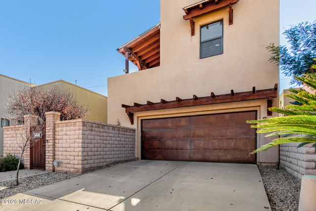 212 E Croydon Park Road, Tucson, AZ 85704