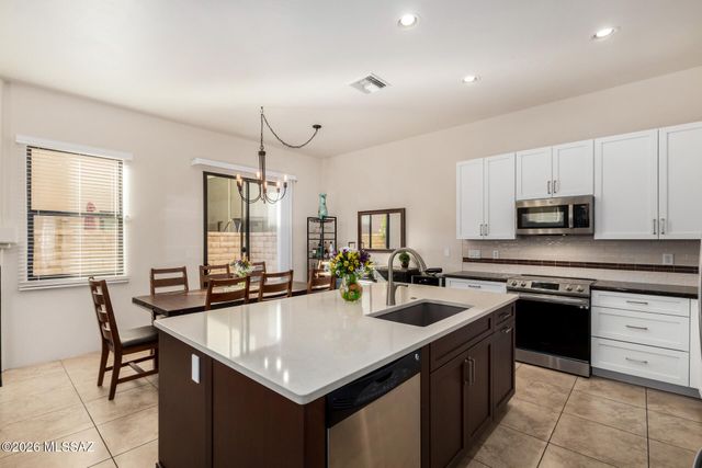 212 E Croydon Park Road, Tucson, AZ 85704