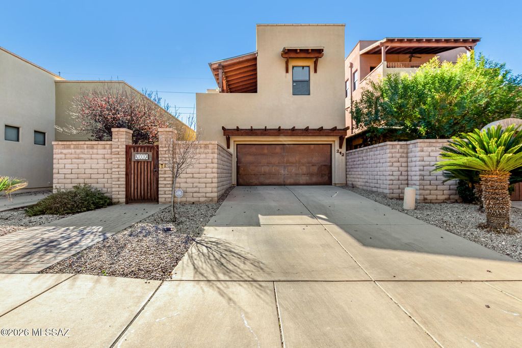 212 E Croydon Park Road, Tucson, AZ 85704
