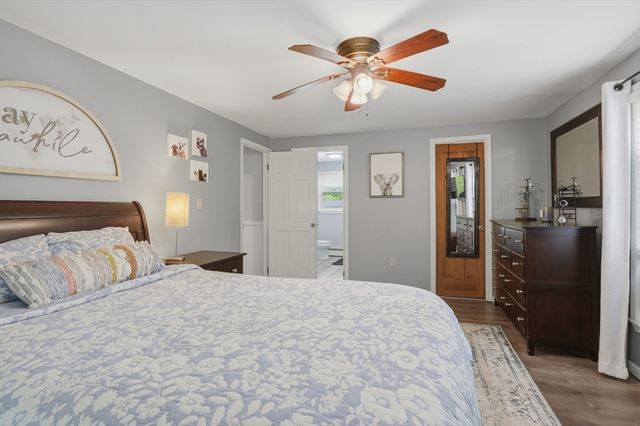 23 Oakmont Street, Webster, MA 01570