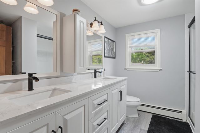 23 Oakmont Street, Webster, MA 01570