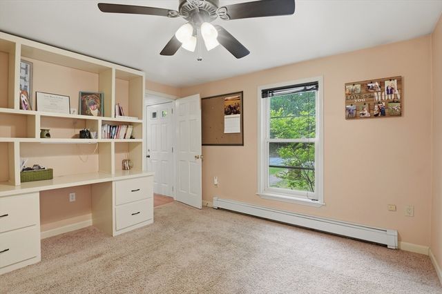 23 Oakmont Street, Webster, MA 01570