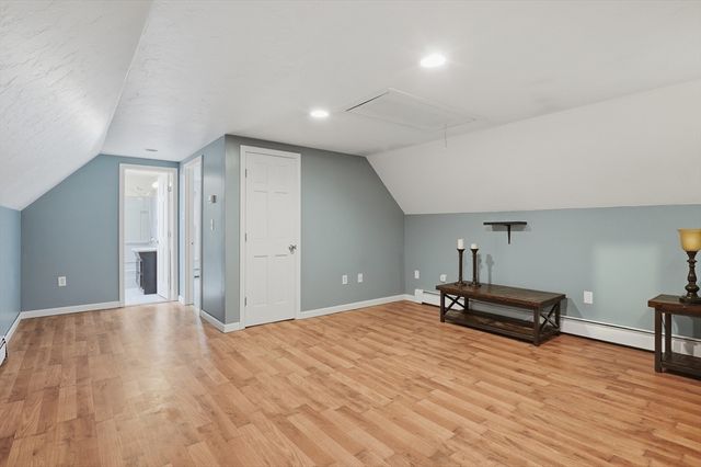 23 Oakmont Street, Webster, MA 01570