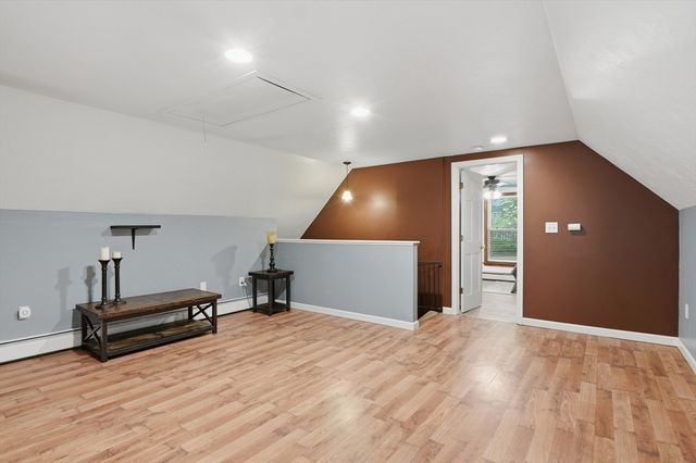23 Oakmont Street, Webster, MA 01570