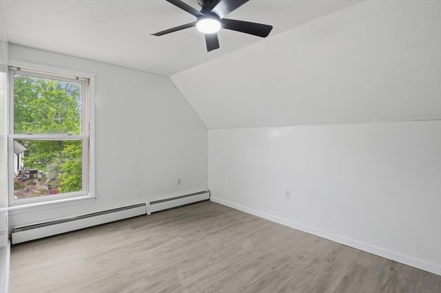 23 Oakmont Street, Webster, MA 01570