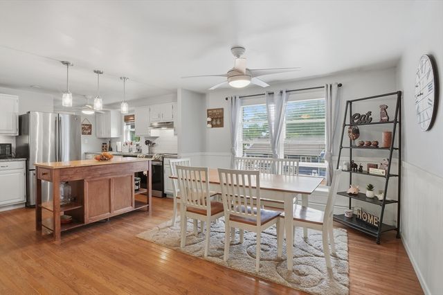 23 Oakmont Street, Webster, MA 01570