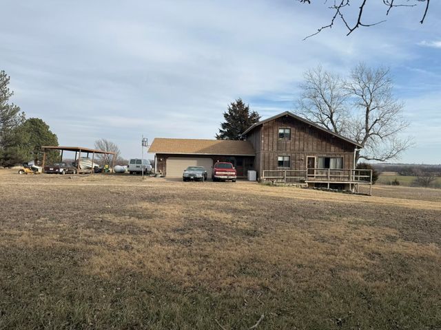 319 S Woodward Rd., Salina, KS 67401