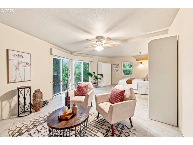 22560 Sw CHAPMAN Rd, Sherwood, OR 97140