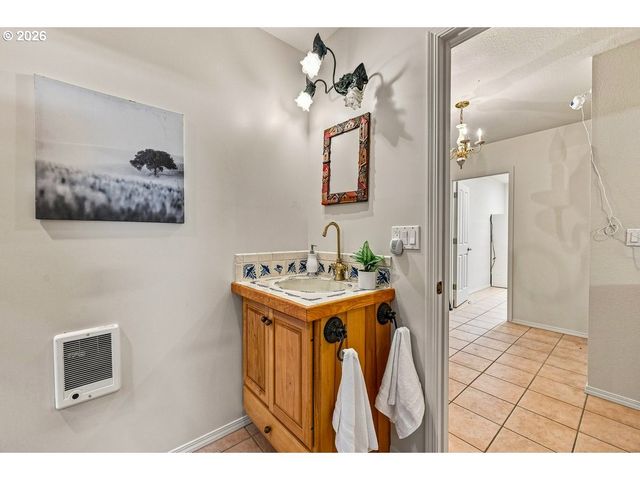 22560 Sw CHAPMAN Rd, Sherwood, OR 97140
