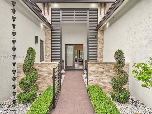 4980 SW 159th Ave, Southwest Ranches, FL 33331