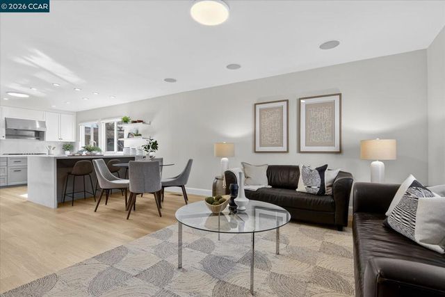 187 187 Cypress Point Way, Moraga, CA 94556