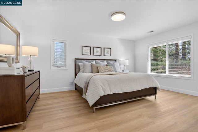 187 187 Cypress Point Way, Moraga, CA 94556