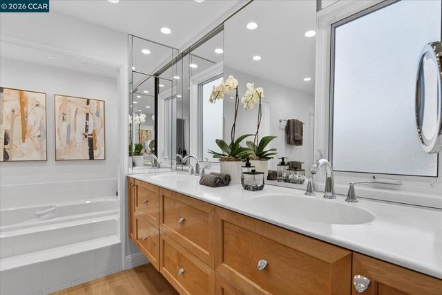 187 187 Cypress Point Way, Moraga, CA 94556