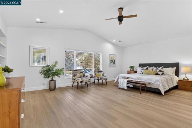 187 187 Cypress Point Way, Moraga, CA 94556