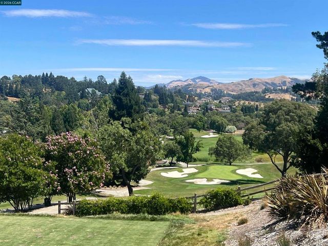 187 187 Cypress Point Way, Moraga, CA 94556