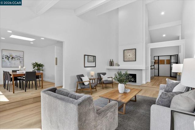 187 187 Cypress Point Way, Moraga, CA 94556