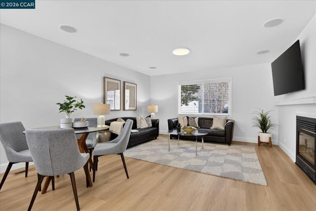 187 187 Cypress Point Way, Moraga, CA 94556