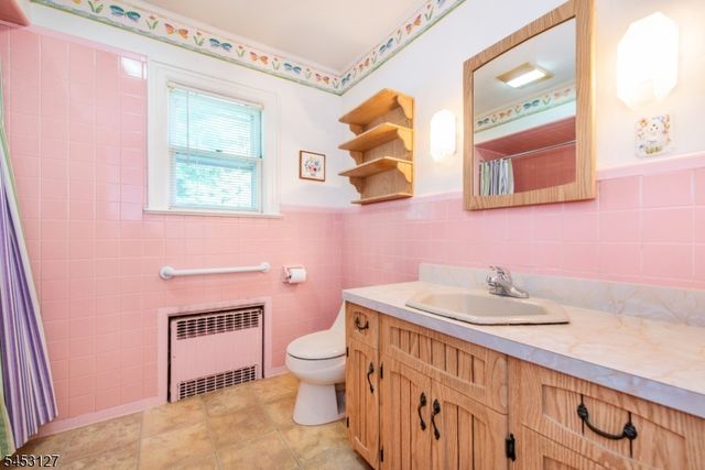 1431 Alps Rd, Wayne Twp., NJ 07470