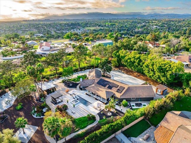 1901 Avowood Court, Fallbrook, CA 92028