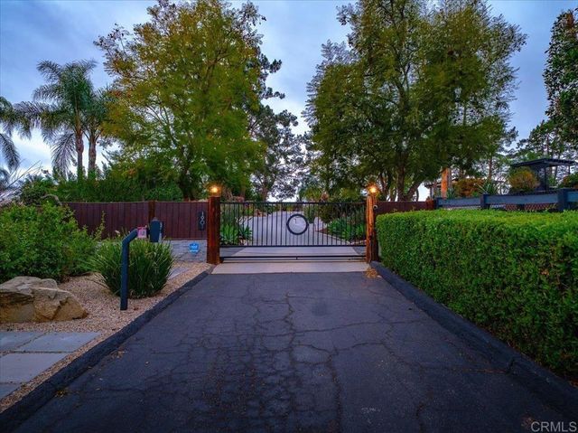 1901 Avowood Court, Fallbrook, CA 92028