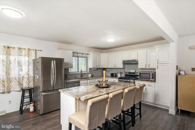 245 VILLANOVA AVE, Pemberton, NJ 08068