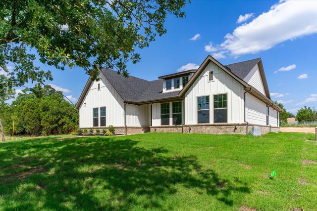 1001 Leo Lane, Poolville, TX 76487