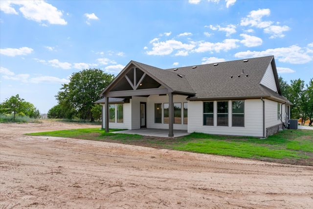 1001 Leo Lane, Poolville, TX 76487