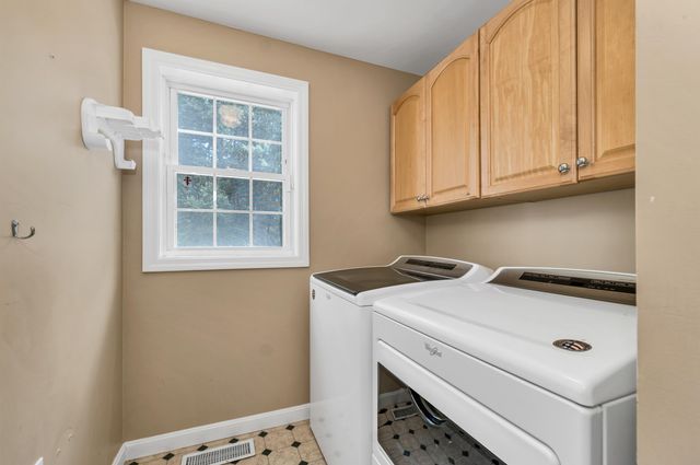 3 Danville Circle, Merrimack, NH 03054