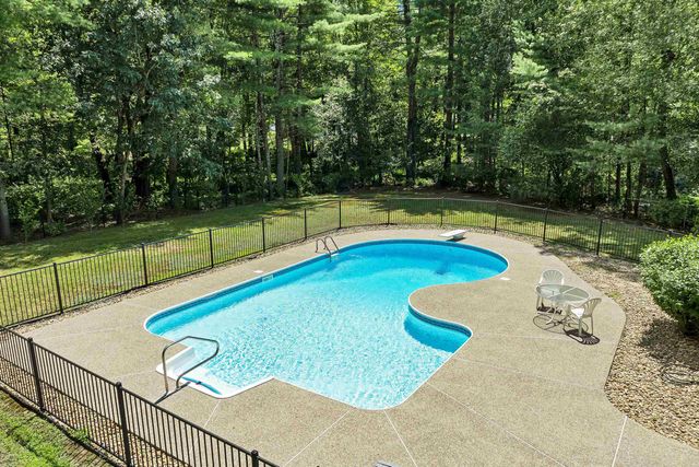3 Danville Circle, Merrimack, NH 03054