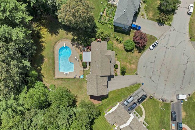 3 Danville Circle, Merrimack, NH 03054