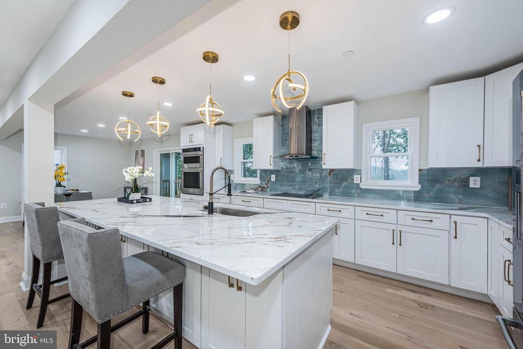 Image 10 of property listing at 12303 LONG GREEN PIKE, Glen Arm, MD 21057