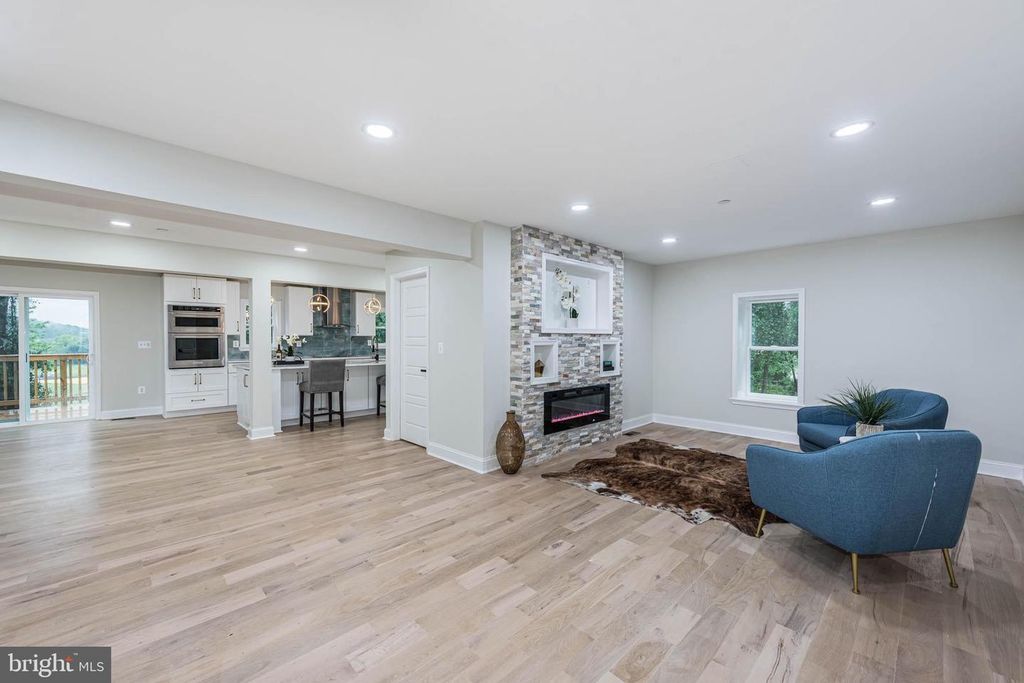 Image 5 of property listing at 12303 LONG GREEN PIKE, Glen Arm, MD 21057